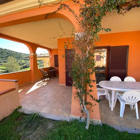 Villetta La Chessa 3 *